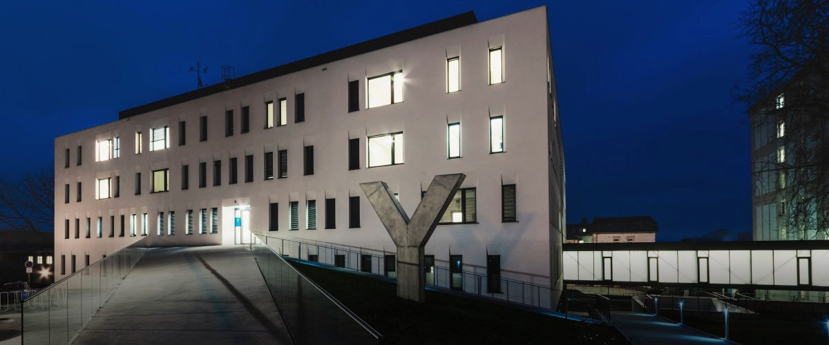 Sídlíme v nejmodernější budově v areálu FN Olomouc